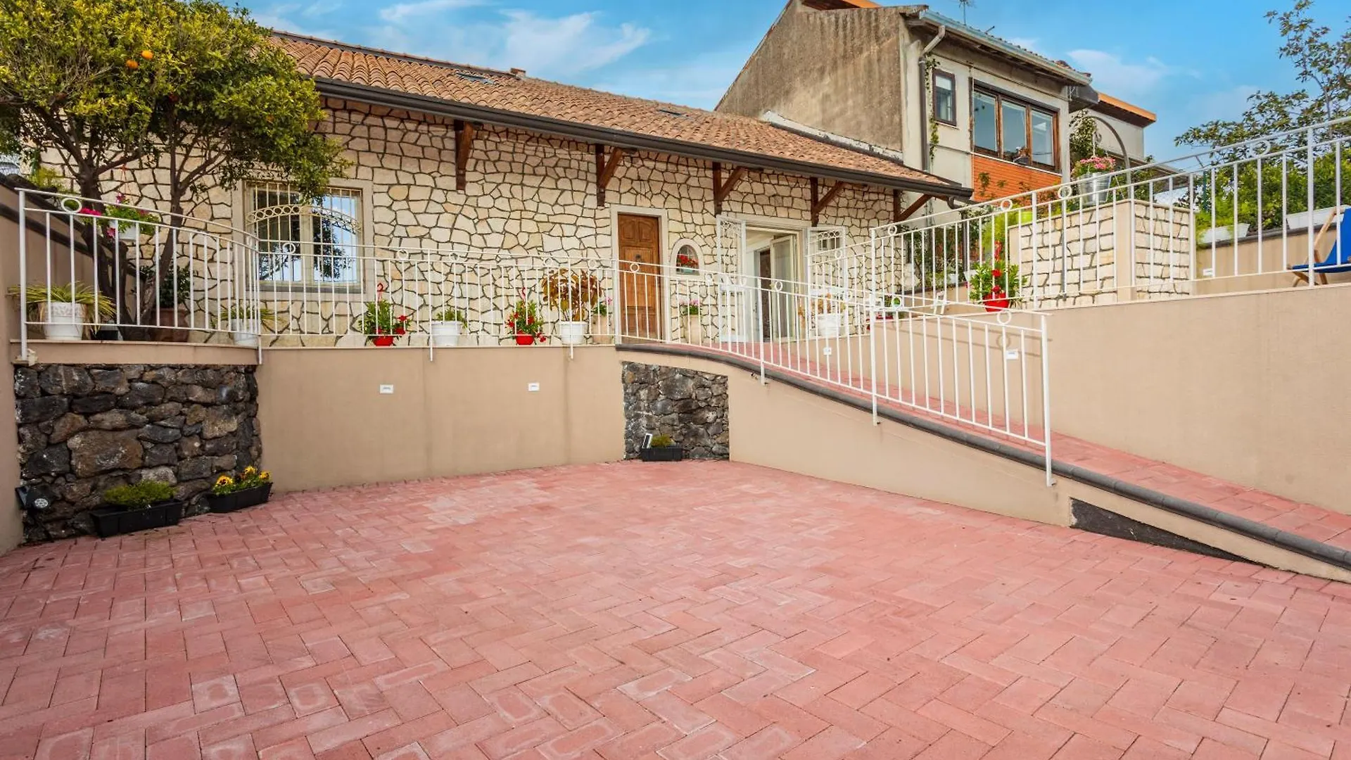 Petra Janca Lejlighed Aci SantʼAntonio 0*,  Italien